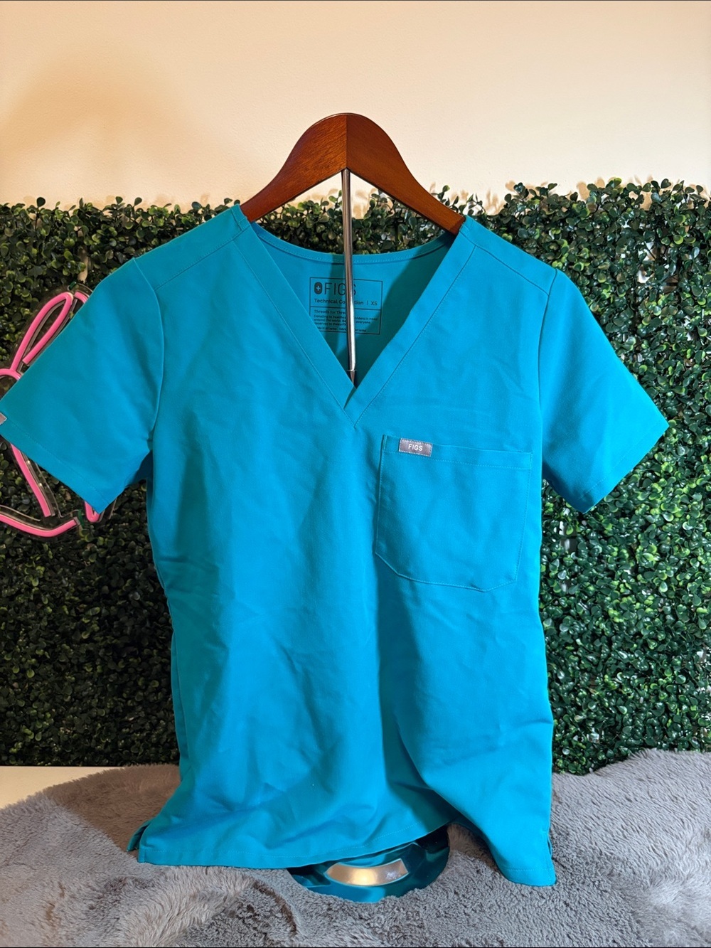 Figs Teal V-Neck Medical Scrub Top Size XS